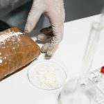 Read more about the article Опиоидная зависимость: почему самостоятельный отказ опасен и сколько длится ломка