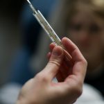 Read more about the article Почему после алкоголя бросает то в жар, то в холод?